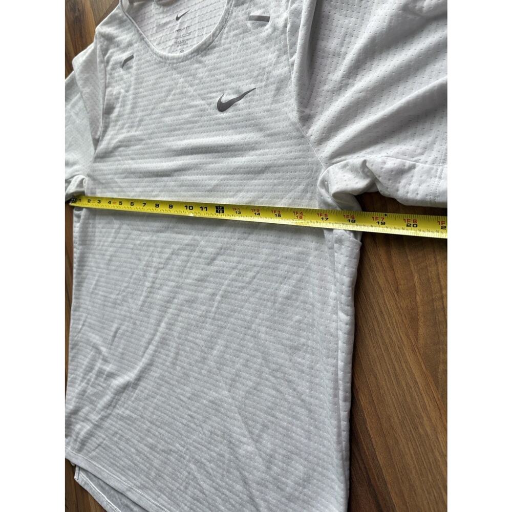 Nike Men’s Size S White Short Sleeve Dri-FIT Crew Tee Shirt - Picture 9 of 10
